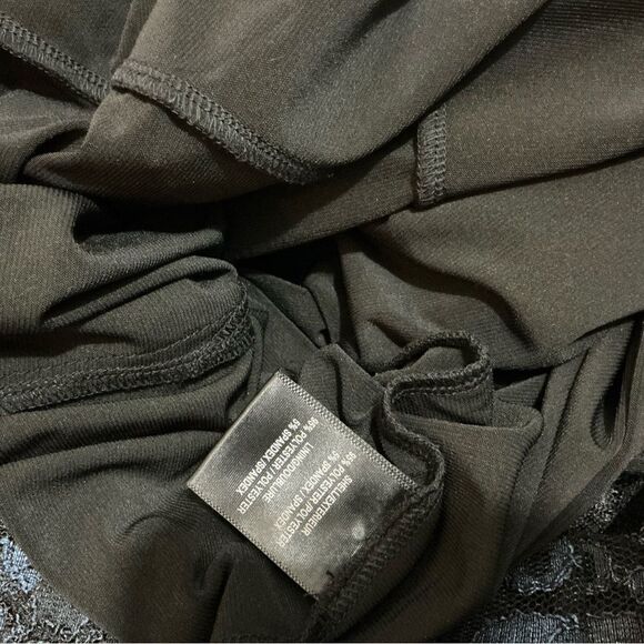 Belle Badgley Mischka navy lace overlay midi dress - Picture 10 of 10